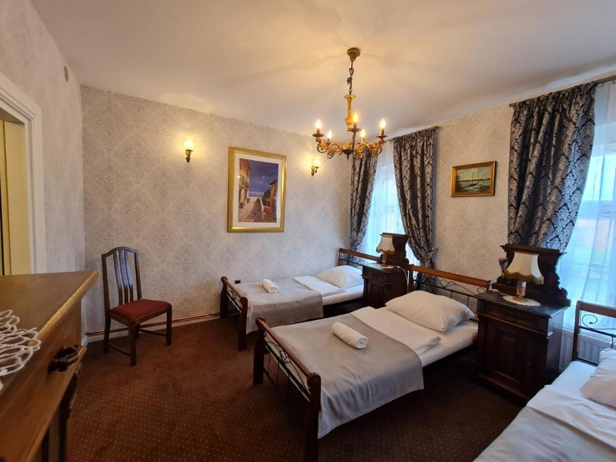Palac Lawica- Splywy Przelomem Bardzkim Kłodzko Exteriör bild
