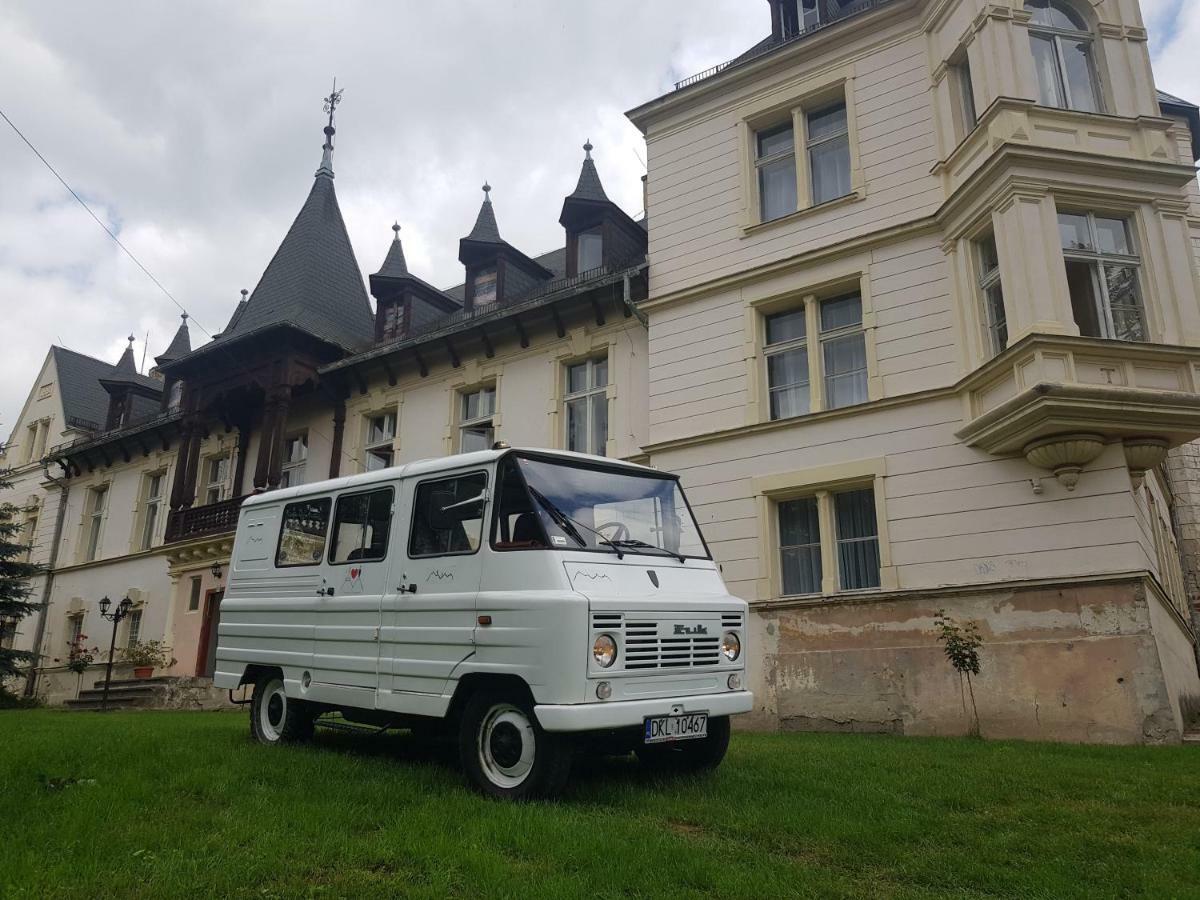 Palac Lawica- Splywy Przelomem Bardzkim Kłodzko Exteriör bild
